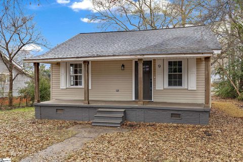 9 Brooks Avenue