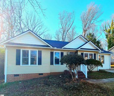 200 Dunwoody` Drive