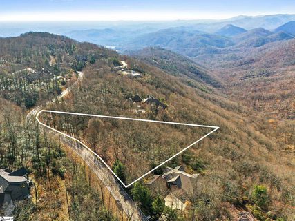 1315 Mountain Summit Road active home in Cliffs Valley, Travelers Rest, SC