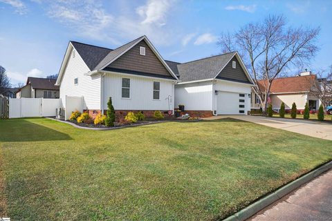 7 Fitzpatrick Court sold home in Eagle Watch, Fountain Inn, SC