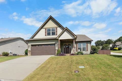 400 Trillium Creek Court sold home in Edgebrook, Travelers Rest, SC