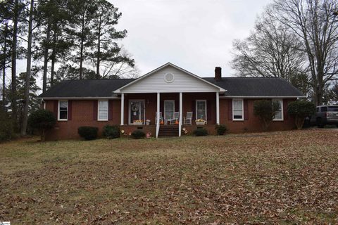 703 Centerville Road