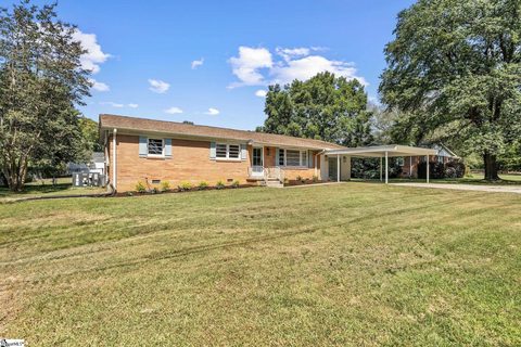 409 Mapleton Drive sold home in Pine Forest, Greenville, SC
