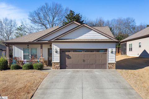 301 Linden Hall Lane sold home in Linden Hall, Easley, SC