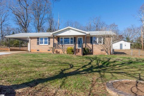 115 Bentwood Drive