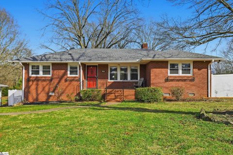 214 Courtney Circle sold home in Casa Loma, Greenville, SC