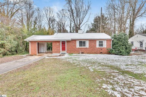 11 Foxhall Road sold home in Woodfields, Greenville, SC