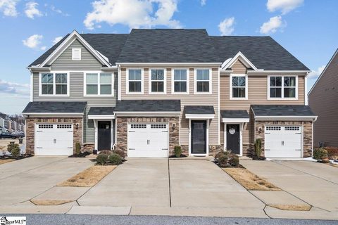 32 Country Dale Drive sold home in South Main Townes, Greer, SC