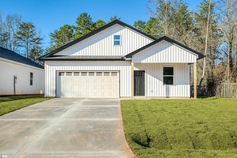 10 Pine Drive sold home in Peace Haven, Taylors, SC