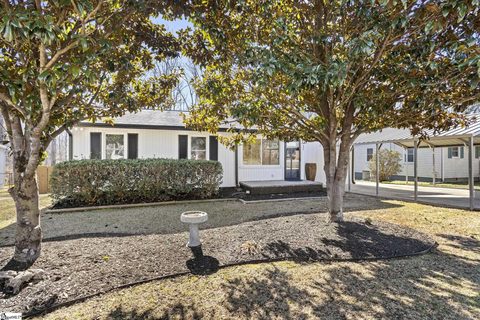 204 Paris View Drive sold home in Sunny Acres, Travelers Rest, SC