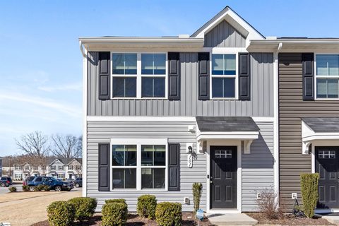 Homes in Hampton Townes, Greenville