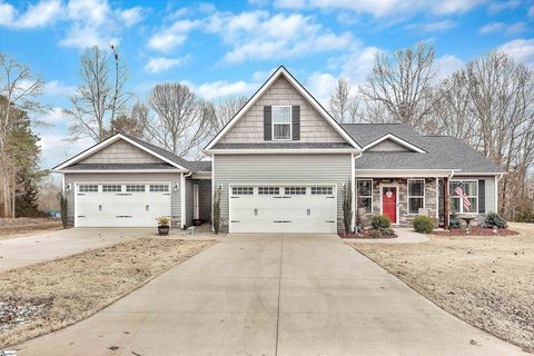 160 Inlet Pointe Drive sold home in Inlet Pointe, Anderson, SC