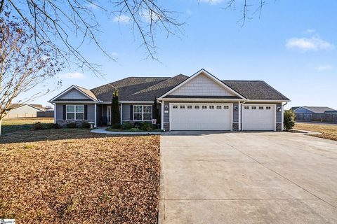 125 Apple Grove Drive active home in Manzanares, Inman, SC