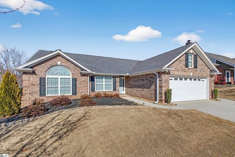 11 Cedarcrest Court