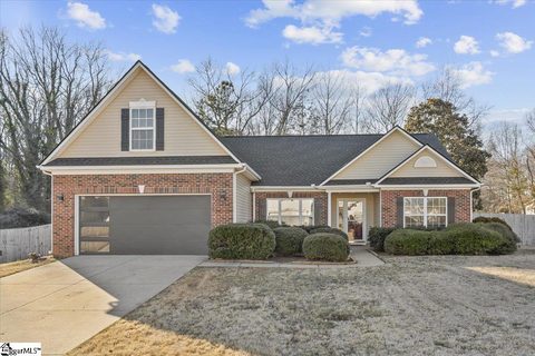 754 Golden Tanager Court sold home in Carey Plantation, Greer, SC
