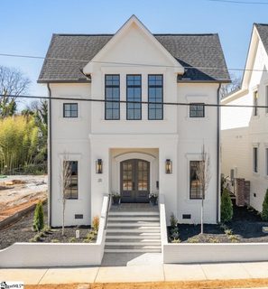 31 N Textile Avenue pending home in Soho West Village, Greenville, SC