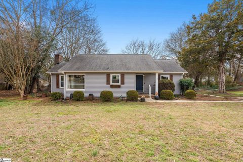 3 Buckingham Way sold home in Windsor Oaks, Taylors, SC