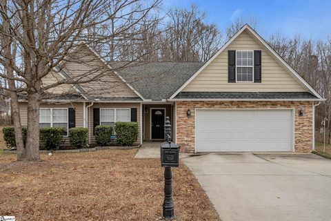605 Fountain Brook Lane pending home in Fountainbrook, Fountain Inn, SC