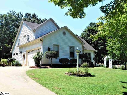 102 Lex Court pending home in Woodland Hills, Greer, SC