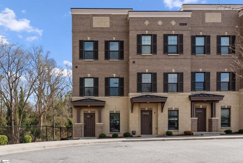 1505 E North Street Unit 2104