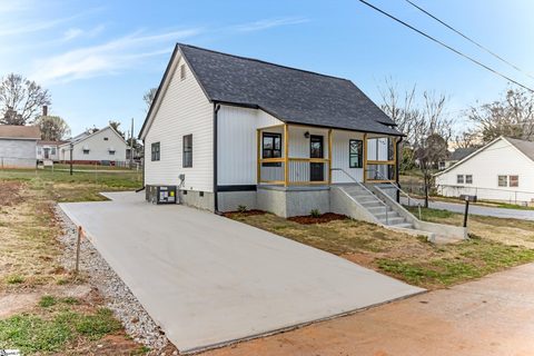 Homes in Saxon Village, Spartanburg