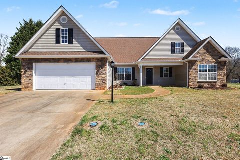 Homes in Country Knolls, Greer