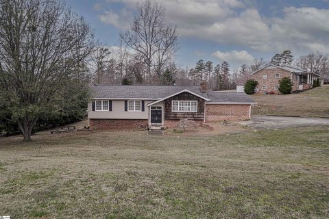 1618 E Saluda Lake Road sold home in Westcliffe, Greenville, SC
