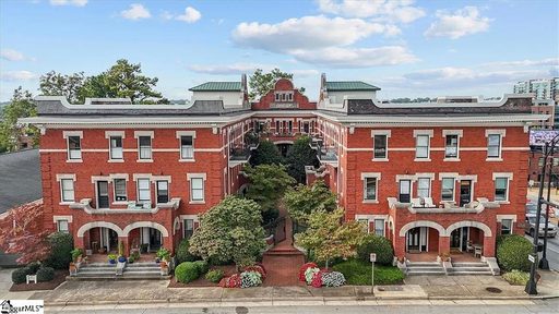 400 E Washington Street Unit 13 active home in Davenport Condo, Greenville, SC