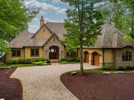 91 The Cliffs Parkway active home in The Cliffs At Glassy, Landrum, SC