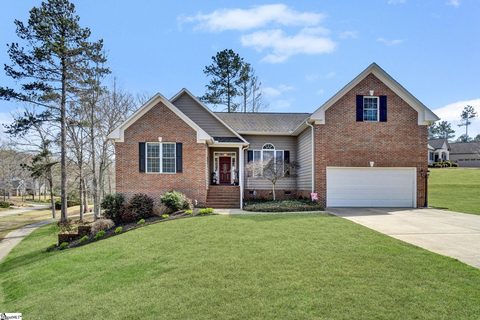 5 Laurelcrest Lane active home in Cherokee Valley, Travelers Rest, SC