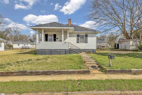 22 Meadow Street pending home in Pacific Mills, Lyman, SC