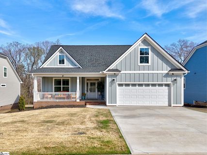328 Summerall Drive active home in Walker'S Pointe, Anderson, SC