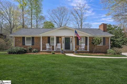101 Cardinal Drive active home in Normandy Shores, Seneca, SC