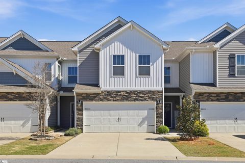 569 Yellow Fox Road