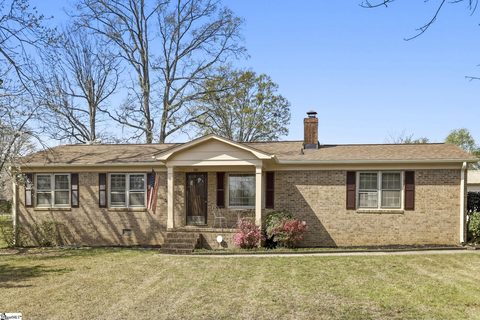 305 Vine Hill Road sold home in Pine Forest, Greenville, SC