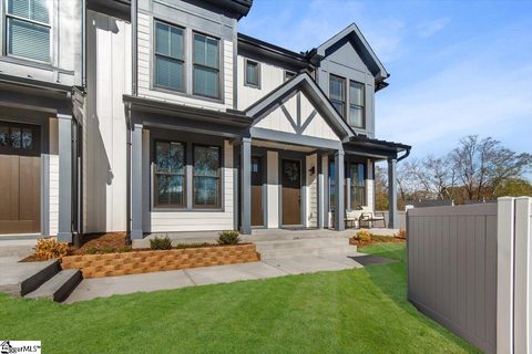 Homes in Hawthorne Summit, Greenville