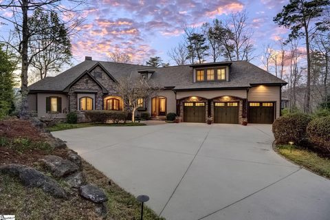 304 Lake Hills Lane active home in Cliffs Valley, Travelers Rest, SC