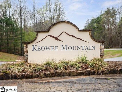 207 Sawyer Lane active lot in Keowee Mountain Lake Estates, Pickens, SC