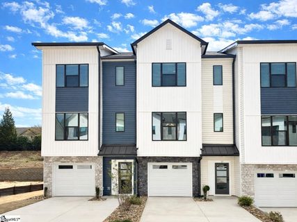 12 Pikewood Lane active townhome in Holly View, Greenville, SC