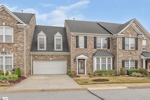 15 Everleigh Court sold home in Townes At Highgrove, Simpsonville, SC