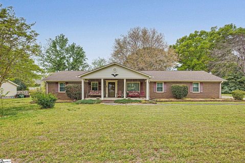 206 Wemberly Drive sold home in Wemberly Way, Simpsonville, SC