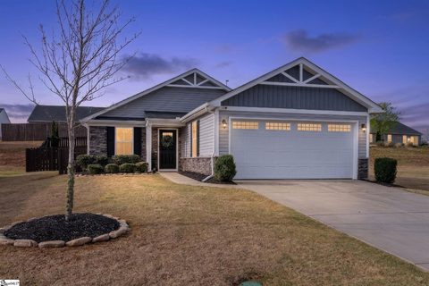 402 Edgehill Court