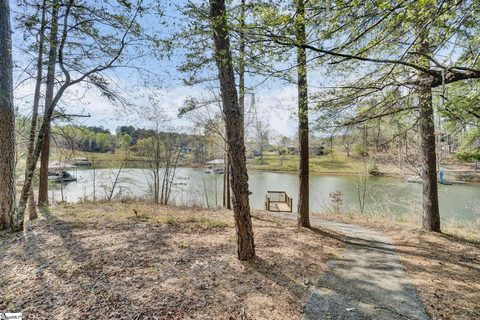 A home in The Highlands On Lake Keowee