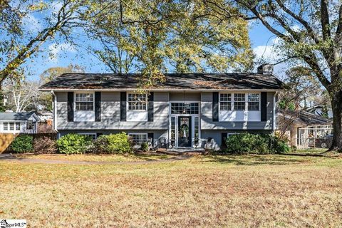 212 Shallowford Road sold home in Gower Estates, Greenville, SC