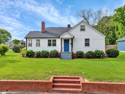 201 Pine Street sold home in College View, Clinton, SC