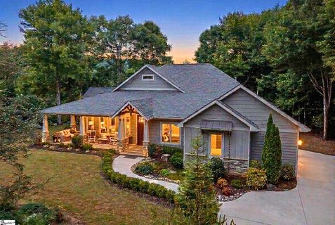 38 The Cliffs Parkway active home in The Cliffs At Glassy, Landrum, SC
