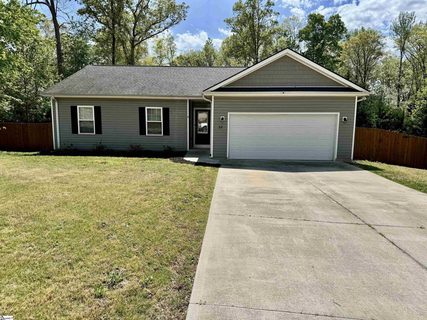 24 Wildberry Way sold home in Oakwood Place, Travelers Rest, SC