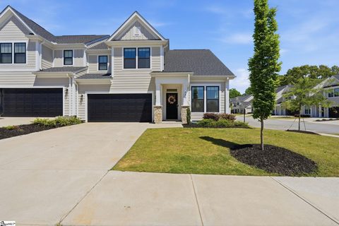 400 Water Garden Place active townhome in Carriage Run, Simpsonville, SC
