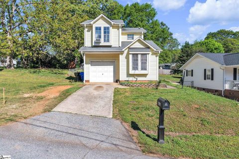 203 Lowndes Avenue sold home in Greenbriar Oaks, Greenville, SC
