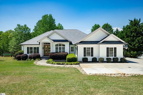 166 S Oak Pointe Drive sold home in South Oak Pointe, Seneca, SC